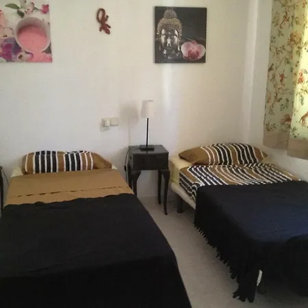 Private With Pool, 3 Bedrooms, 2 Bathrooms, Jacuzzi, Garage 2 Cars, Close Beach, Bbq Villa Marbella