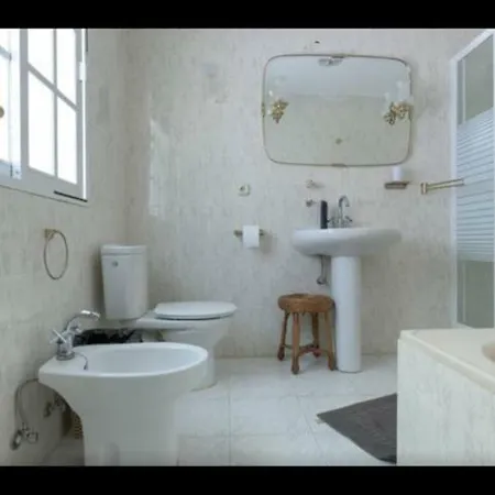 Private With Pool, 3 Bedrooms, 2 Bathrooms, Jacuzzi, Garage 2 Cars, Close Beach, Bbq Villa *